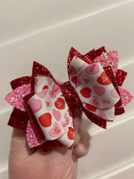 Stanley Tumbler Bow red pink love white Glitter hugs kisses xoxo do Straw Topper valentine hearts love conversation hearts