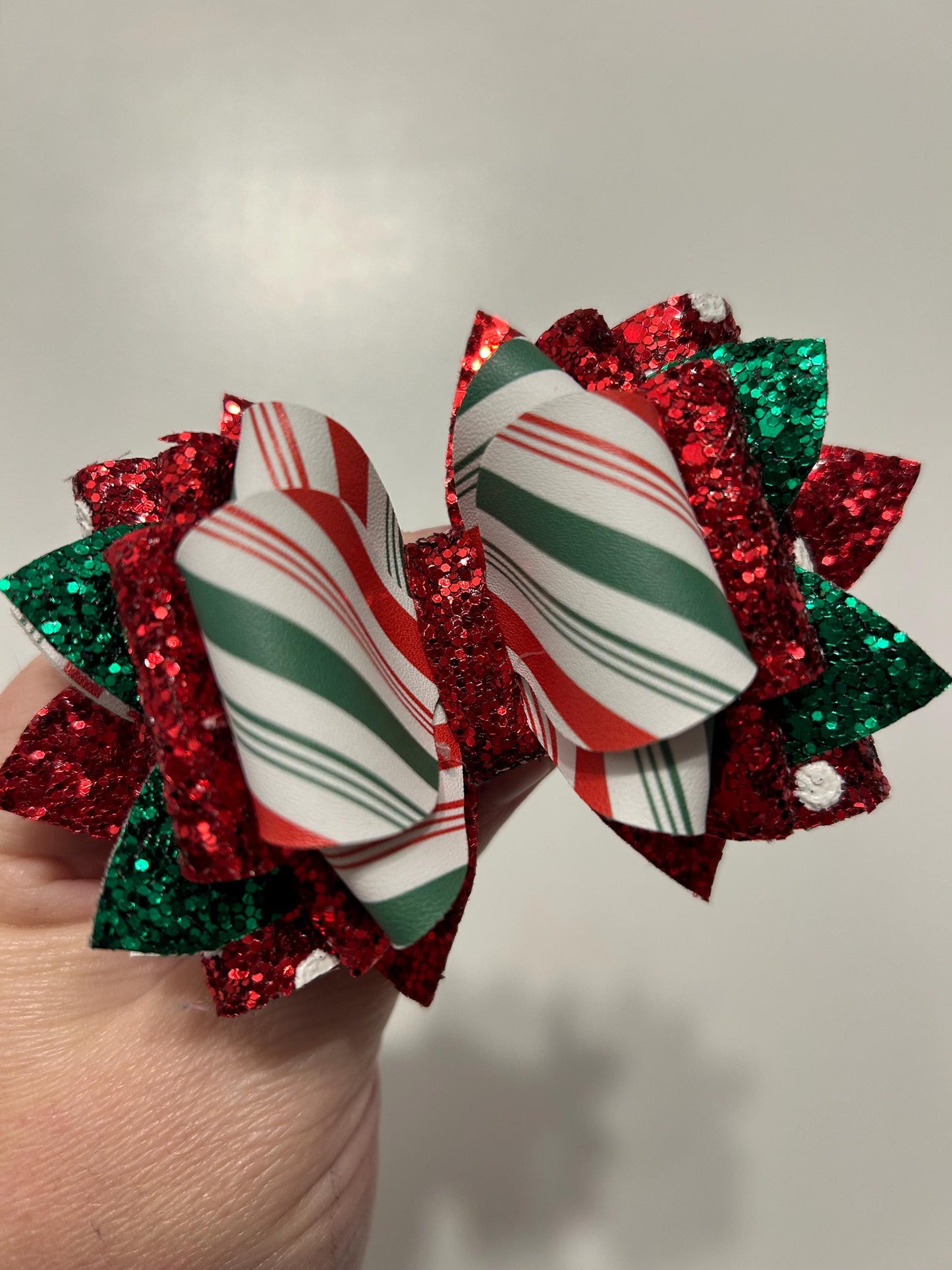 Glitter Tumbler Bow for Stanley, straw topper, Christmas holiday gingerbread man men candy cane red white tree grinch cake greens stripe