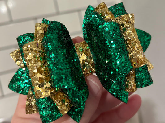 Stanley Tumbler Bow straw topper at pattys patricks day green gold lucky shamrock four leaf clover leprechaun