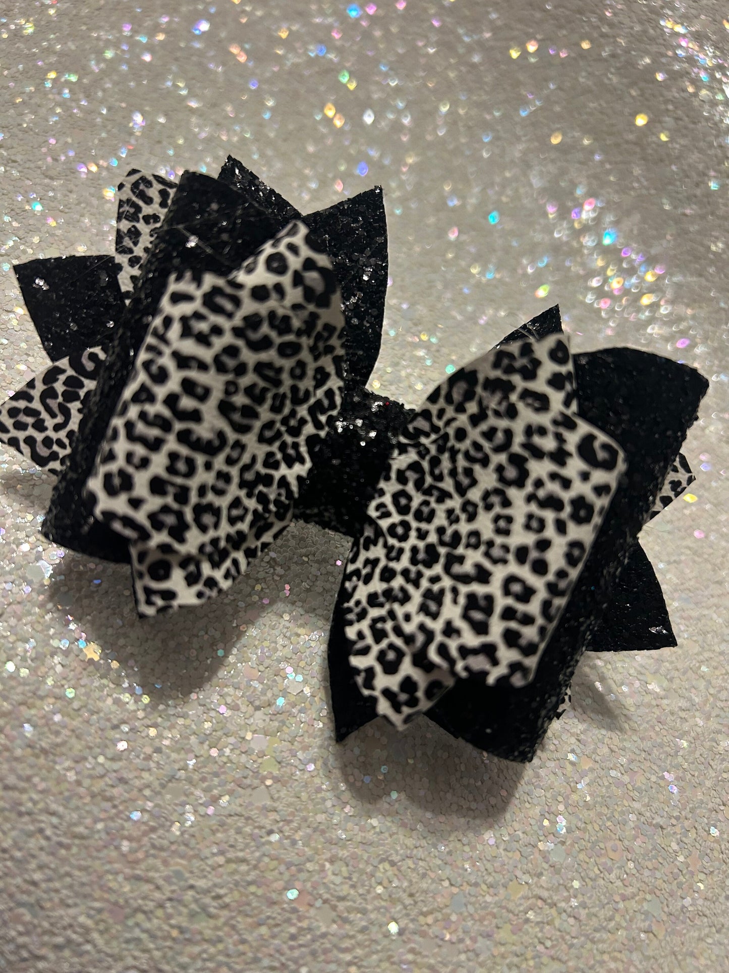 Stanley Tumbler Bow snow leopard white black glitter leopard Straw Topper animal print