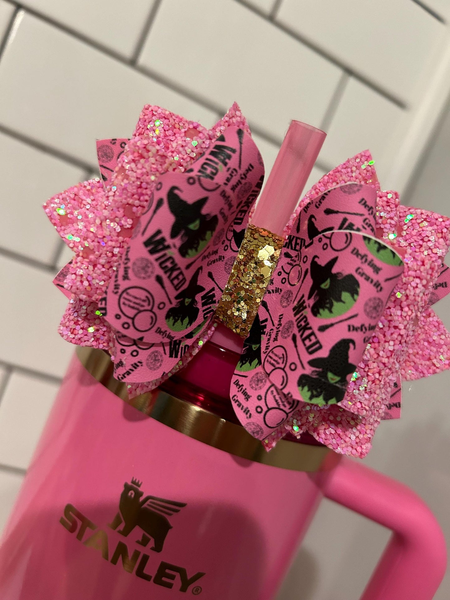 Custom Stanley Tumbler Bow Glitter Straw Topper Wicked pink Glinda elphaba white Gold green black wizard of oz pink Glenda