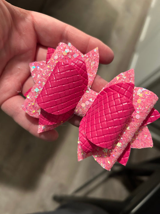 Stanley Tumbler Bow pink peony camelia fuchsia flamingo Glitter Straw Topper valentine hot pink cranberry punch shimmer wicked Glinda