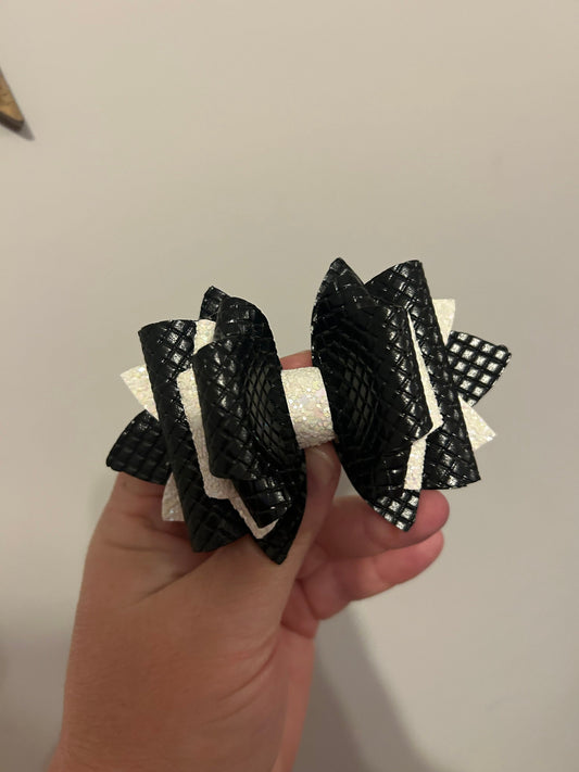 Glitter Tumbler Bow for Stanley, straw topper, embossed black white glitter