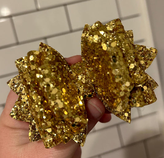 Stanley Tumbler Bow straw topper st saint pattys patricks day gold green lucky shamrock four leaf clover leprechaun green gold