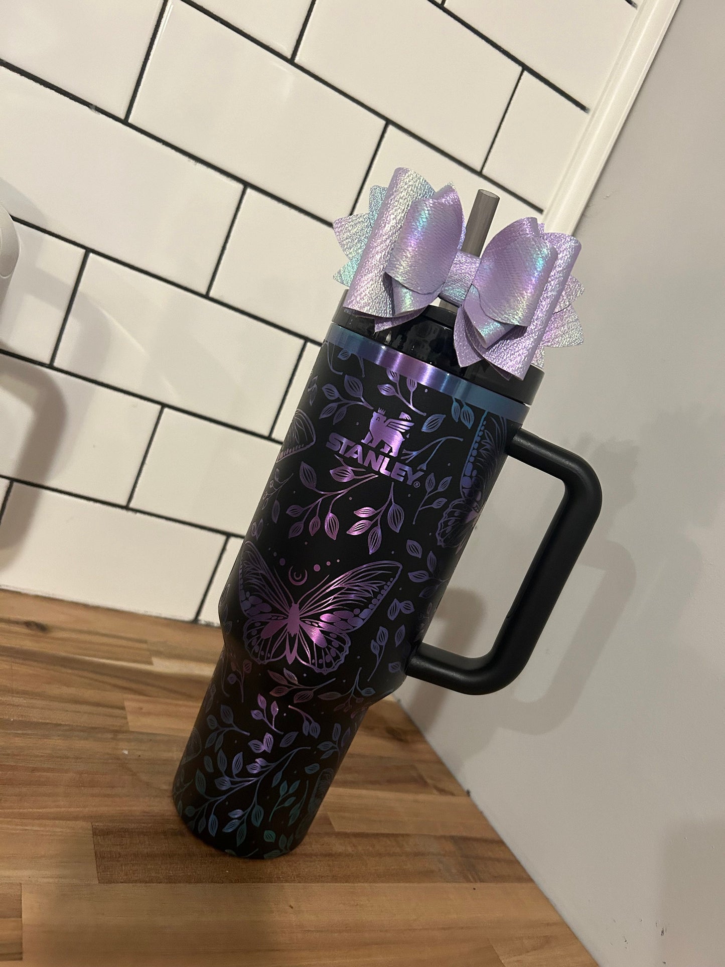 Stanley Tumbler Bow Straw Topper cream speckle lavender chrome iridescent purple sparkle white love shack fancy happy thoughts