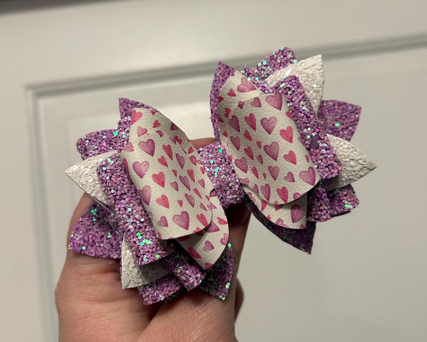 Stanley Tumbler Bow  lavender purple pink love white Glitter hugs kisses xoxo do Straw Topper valentine hearts love snack cakes hearts