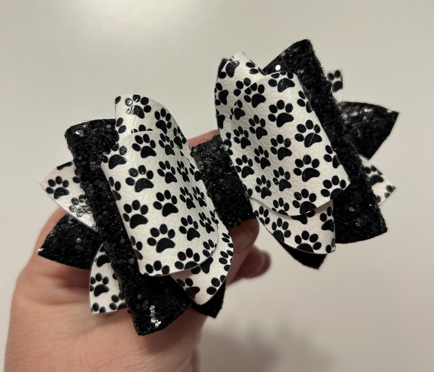 Glitter Tumbler Bow for Stanley, straw topper, paws pets animals cats dogs puppy puppies red white black white