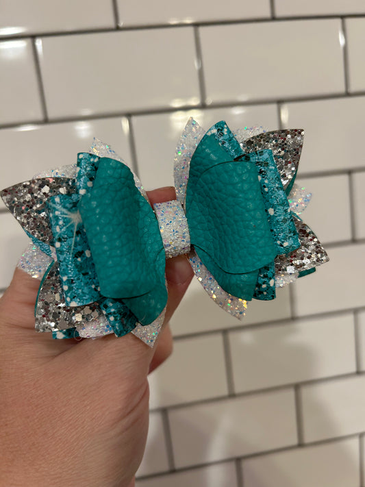 Tumbler Bow for Stanley, straw topper, aquamarine aqua teal Tiffany teal with white bow blue summer plaid Thailand white gumdrop teal