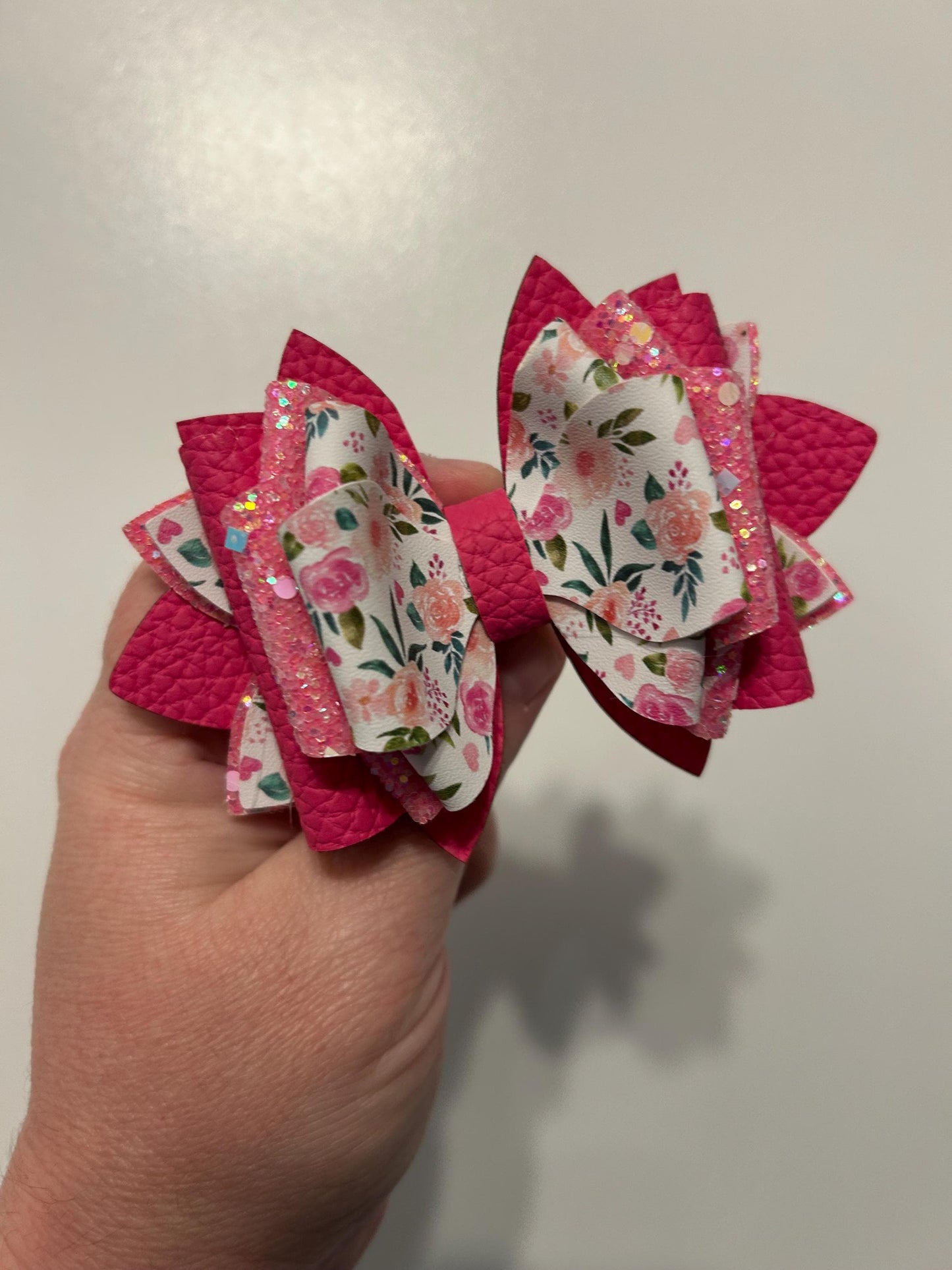 Glitter Tumbler Bow for Stanley, straw topper, hot pink white strawberry strawberries red summer camelia fuchsia peony daisy flowers
