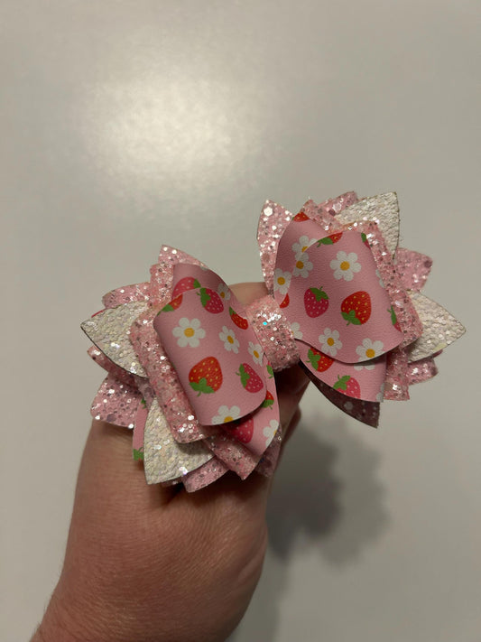 Glitter Tumbler Bow for Stanley, straw topper, hot pink green strawberry strawberries red summer camelia fuchsia peony daisy