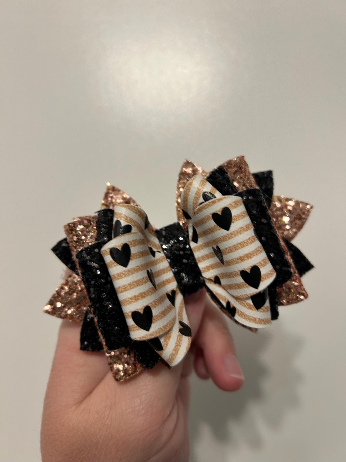 Glitter Tumbler Bow for Stanley, straw topper, black glitter gold white hearts honey talks champagne